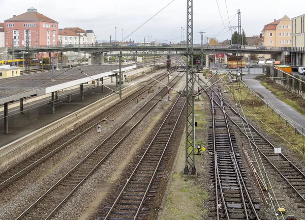 Paesaggio stazione ferroviaria ad alto angolo — Foto Stock
