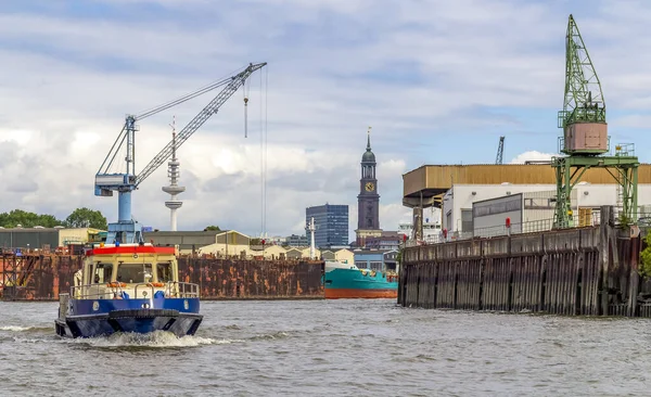 Hamnen i hamburg — Stockfoto