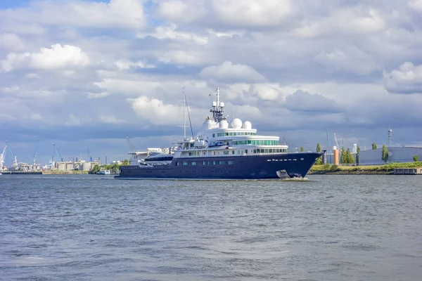 Skepp i Hamburg — Stockfoto