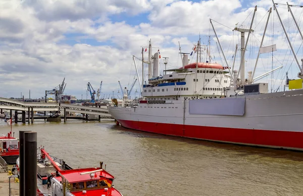 Skepp i Hamburg — Stockfoto