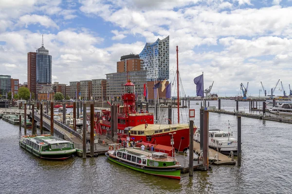 Barcos em Hamburgo — Fotografia de Stock