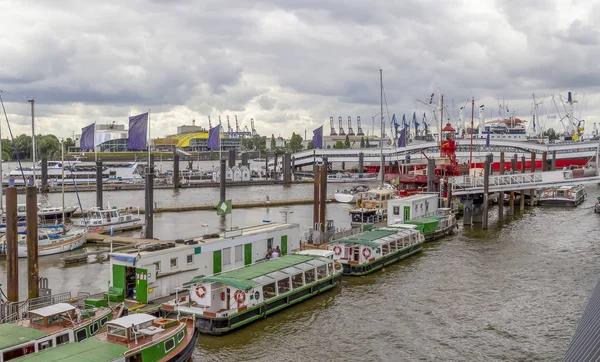 Em torno de Porto de Hamburgo — Fotografia de Stock