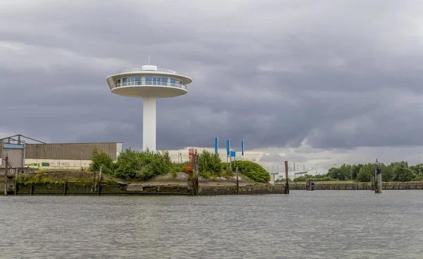 Вокруг Гамбургского порта — стоковое фото