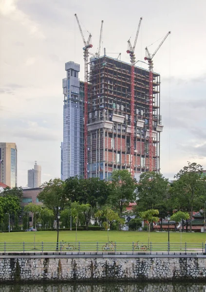 Будівля хмарочосів у Сінгапурі. — стокове фото