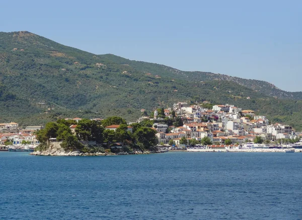 Město Skiathos Nachází Skiathos Který Jedním Řeckých Ostrovů Sporades — Stock fotografie