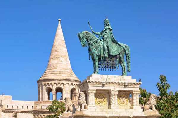 Статуя Святого Стефана - Будапешт — стокове фото