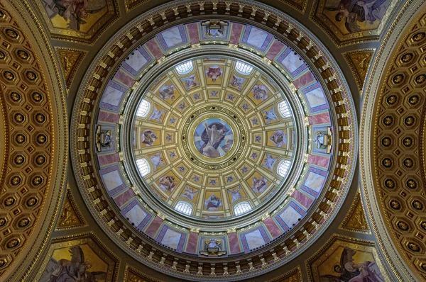 Cúpula de la Basílica de San Esteban - Budapest — Foto de Stock