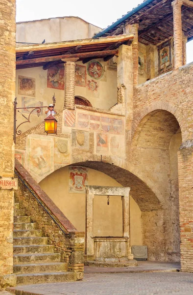 Pátio do Museu Civico - San Gimignano — Fotografia de Stock