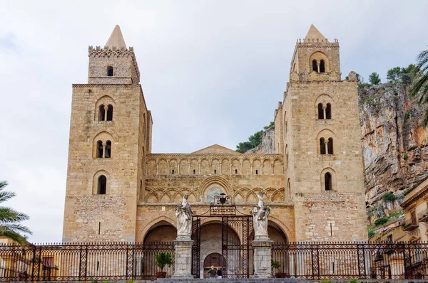 Duomo di cefalu — Stockfoto