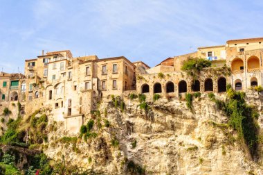 Clifftop evleri - Tropea