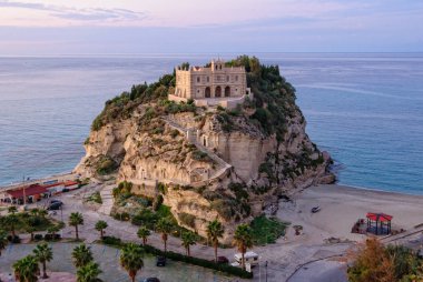 Santa Maria Adası - Tropea