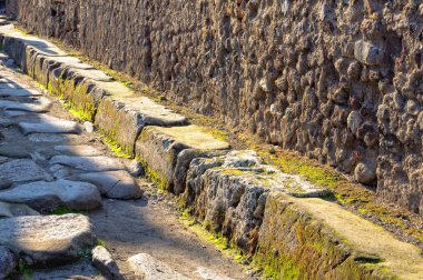 Yükseltilmiş Döşeme - Pompei