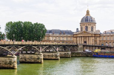 Pont des Arts and Institut de France - Paris