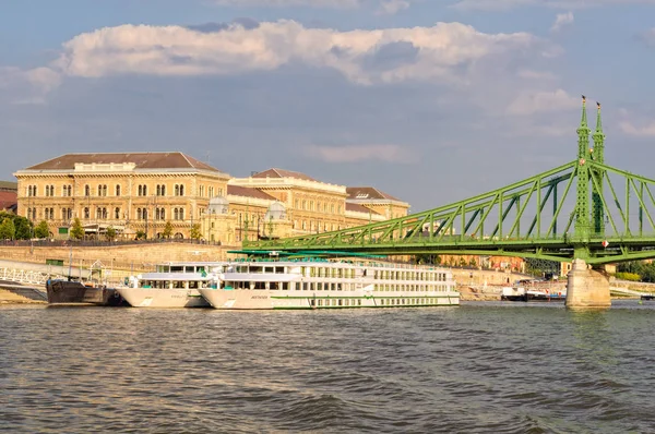 Crucero por el río Budapest — Foto de Stock