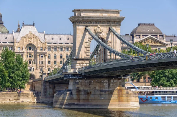 Puente de la Cadena Szechenyi - Budapest — Foto de Stock