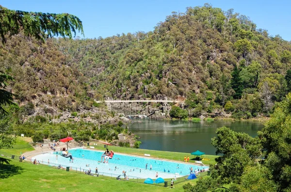 Primera Cuenca en la Reserva Catarata - Launceston —  Fotos de Stock