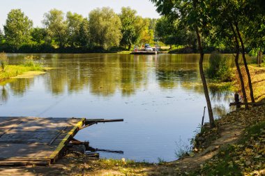 -Mezotur-Harmas-Koros nehrin üzerinde feribot