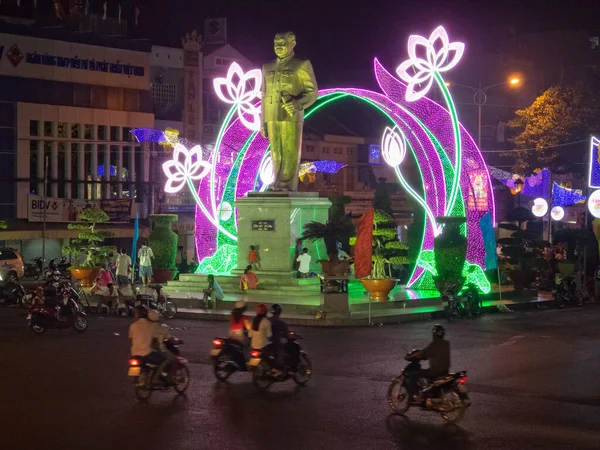 Estatua Del Presidente Vietnam Ton Duc Thang Plaza Principal Long — Foto de Stock