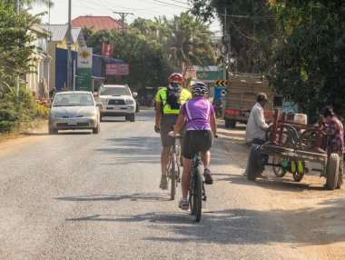Bisiklet turları ülkeyi keşfetmek için harika bir yol sunuyor - Roka Ar, Kamboçya