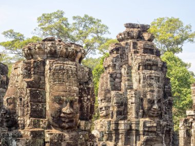 Angkor Thom 'daki yüz kuleleri - Siem Reap, Kamboçya