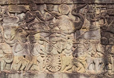 'Khmer ordusu yolda' Angkor Thom 'daki Bayon Tapınağı' ndan bir sahne - Siem Reap, Kamboçya