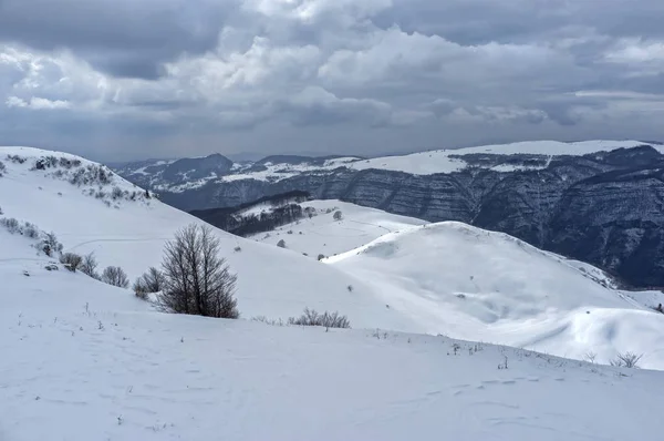 Vue sur la chaîne de montagnes des Petites Dolomites — Photo