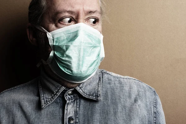 Corona Virus Fearful Man Contagion Virus Wears Protective Mask — Stock Photo, Image