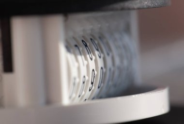 Makro ölçekte parçalanmış su metresi