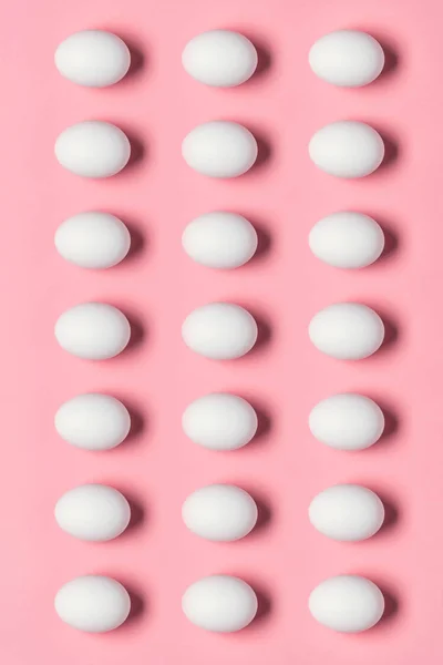 Rows of white eggs — Stock Photo, Image