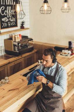 cam temizlik işçisi