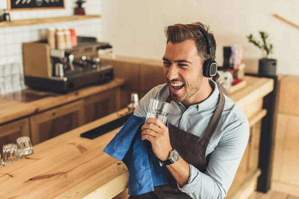 cam temizlik işçisi