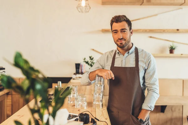 Barista ayakta sayaç