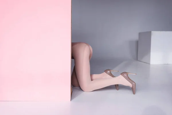 Girl in stylish high heeled shoes — Stock Photo, Image