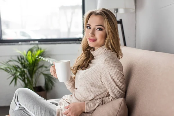 Attractive Young Woman Drinking Coffee Couch Home — Stock Photo, Image