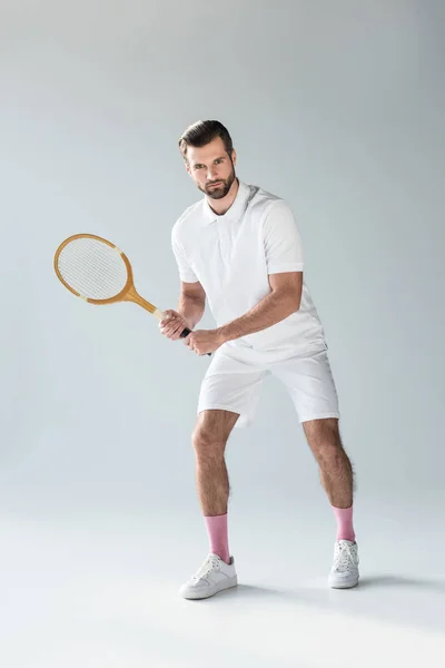 Szép Teniszező Tenisz Ütő Látszó Nél Fényképezőgép Szürke — Stock Fotó