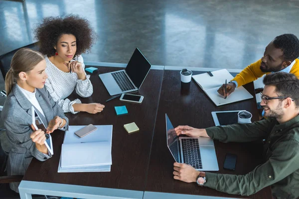 High Angle View Multicultural Businesspeople Meeting Office — Stock Photo, Image