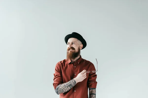 Homem Barbudo Sorridente Com Óculos Isolados Branco — Fotografia de Stock