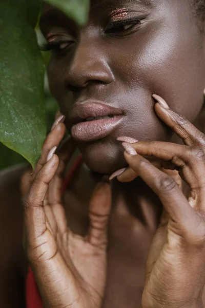Close Attractive African American Girl Glitter Eyesshadow — стоковое фото