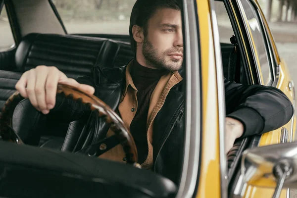 Pensive Handsome Stylish Man Sitting Retro Car Looking Away — Stock Photo, Image