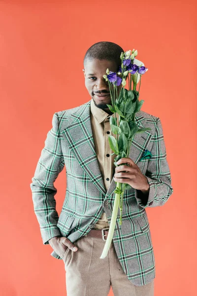 Smiling African American Man Jacket Holding Bouquet Flowers Isolated Red — Stock Photo, Image