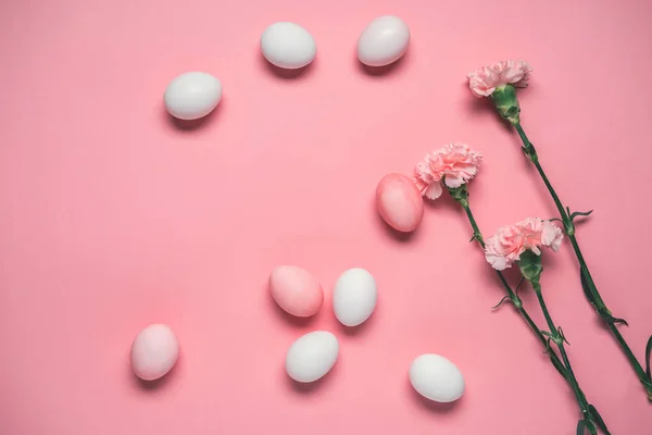 Easter eggs with flowers — Stock Photo