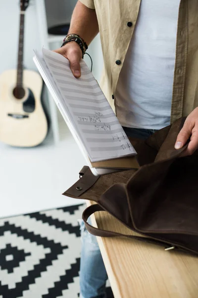 Cuaderno de música - foto de stock