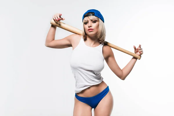 Schöne Frau mit Baseballschläger — Stockfoto