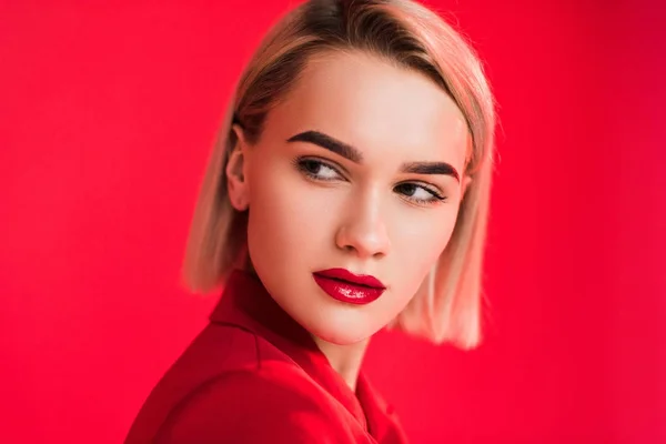 Elegant stylish girl — Stock Photo