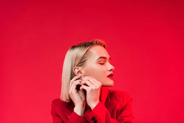 Blonde stylish girl — Stock Photo