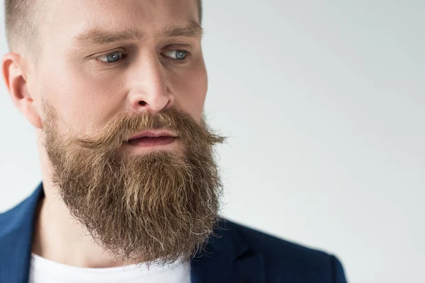 Mann mit Vintage-Schnurrbart und Bart isoliert auf hellem Hintergrund — Stockfoto