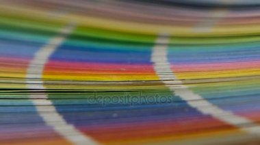 Büyük palet yaz kumaşlar parlak örneklerle. Yakın çekim