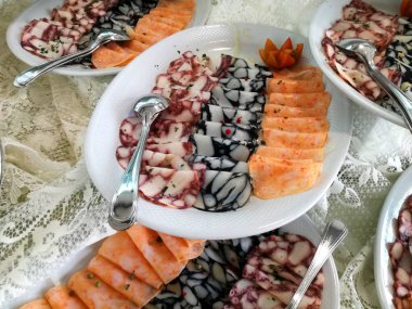 Balık dilimlenmiş-düğün büfesi