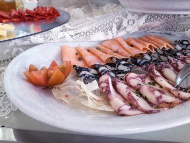 Balık dilimlenmiş-düğün büfesi