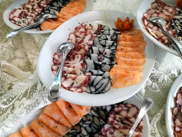 Balık dilimlenmiş-düğün büfesi